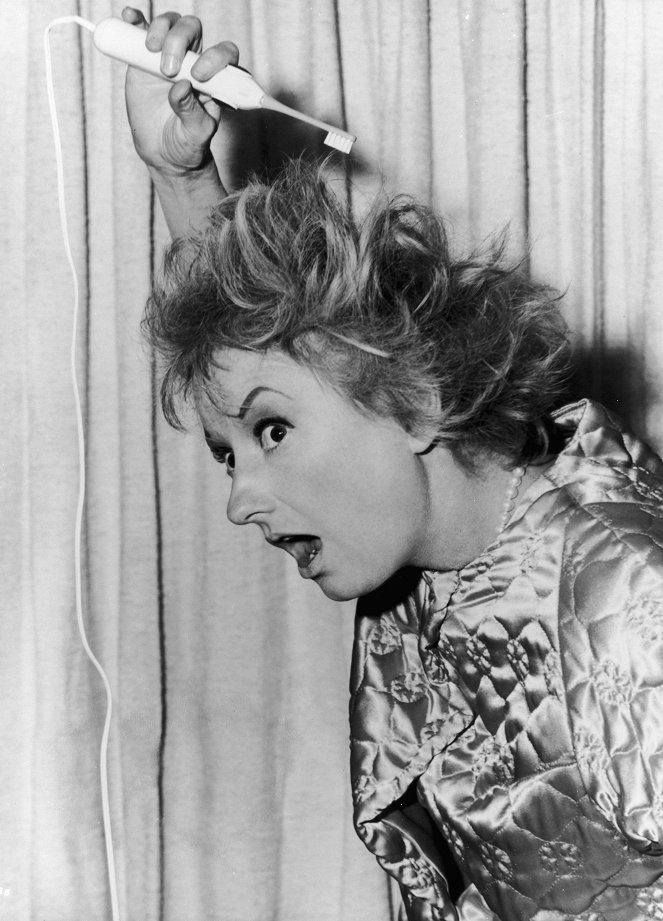 Völlig falsch verbunden! - Filmfotos - Phyllis Diller