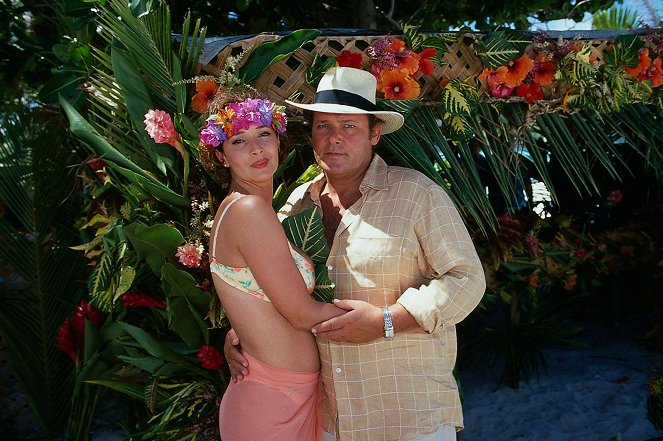 Das Traumschiff - Tahiti - Promóció fotók - Walter Plathe