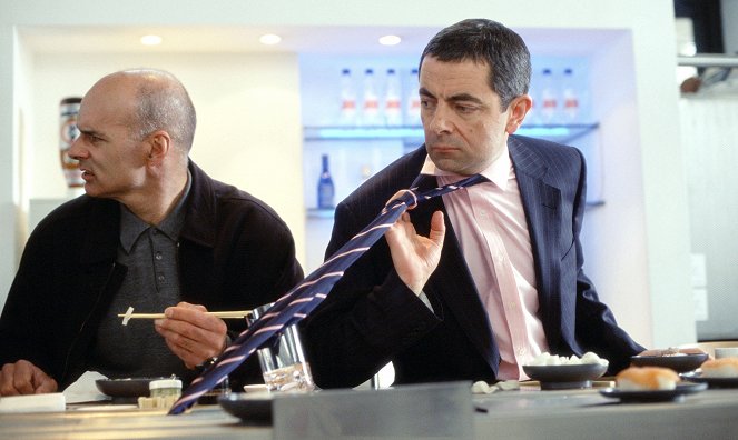 Johnny English - De la película - Peter Tenn, Rowan Atkinson