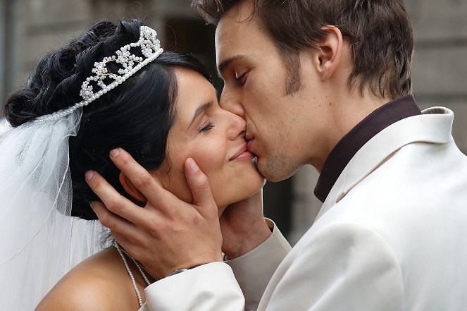 Meine verrückte türkische Hochzeit - Filmfotos - Florian David Fitz, Mandala Tayde