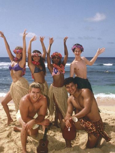 Elizabeth Berkley, Mark-Paul Gosselaar, Tiffani Thiessen, Lark Voorhies, Mario Lopez, Dustin Diamond