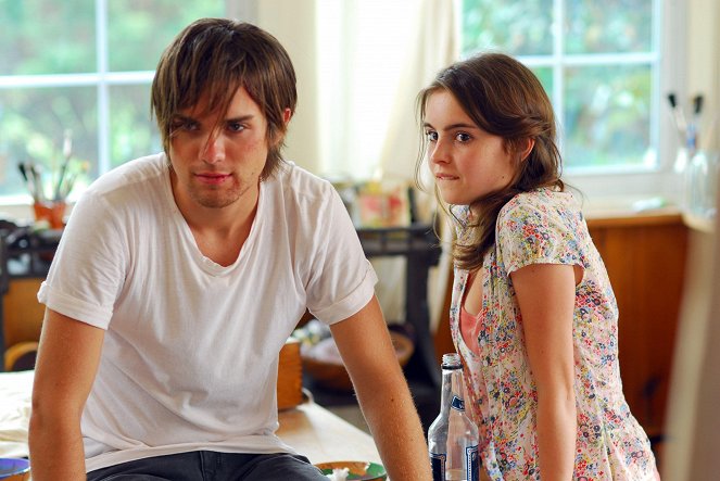 From Within - Do filme - Thomas Dekker, Elizabeth Rice