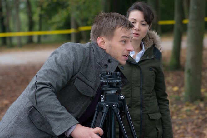 Crossing Lines - Crimes sans frontières - Film - Tom Wlaschiha, Moon Dailly