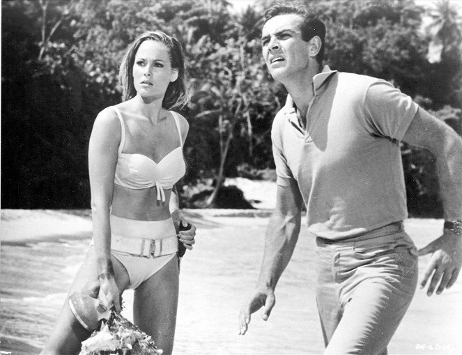 James Bond: Dr. No - Filmfotók - Ursula Andress, Sean Connery