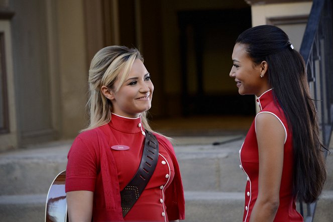 Glee - Photos - Demi Lovato, Naya Rivera
