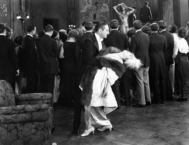 Parížska maitressa - Z filmu - Adolphe Menjou, Edna Purviance