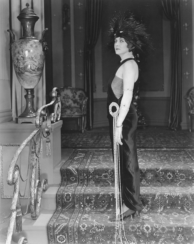A Woman of Paris - Promo - Edna Purviance