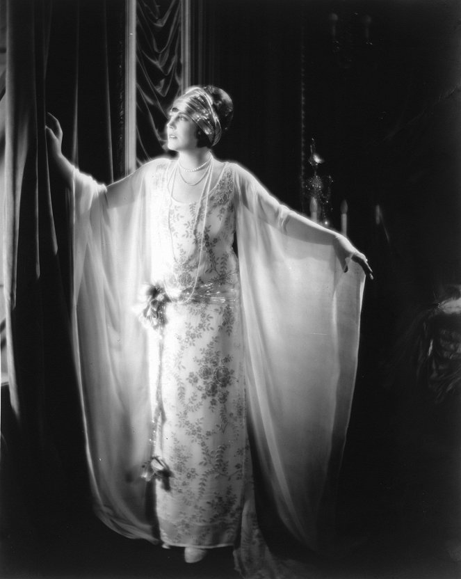 Die Nächte einer schönen Frau - Werbefoto - Edna Purviance