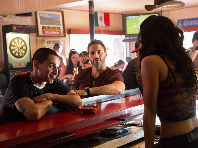 Graceland - Do filme - Manny Montana, Daniel Sunjata