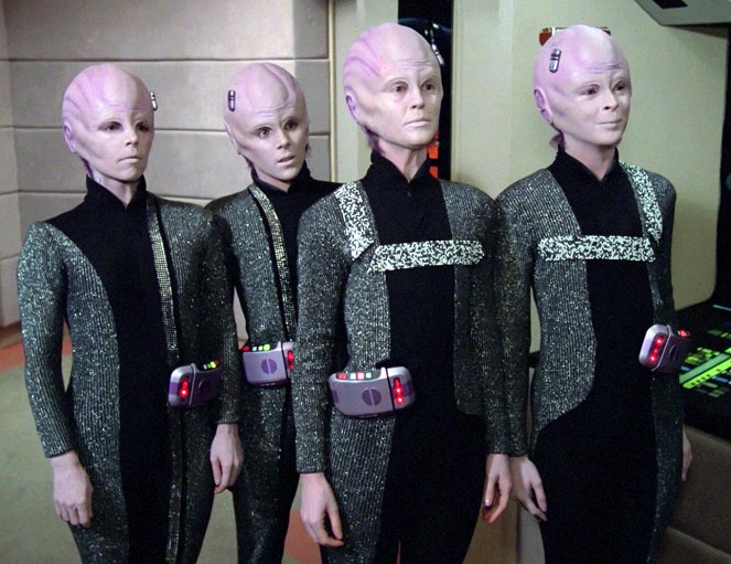 Star Trek: The Next Generation - 11001001 - Photos - Katy Boyer