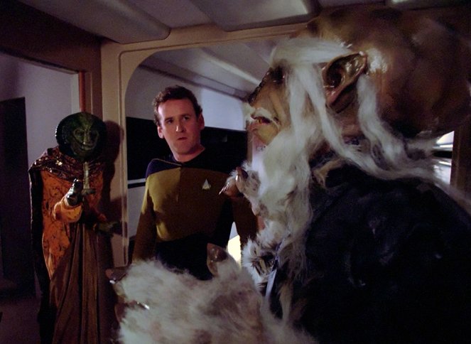 Star Trek: The Next Generation - Season 1 - Lonely Among Us - Photos - Colm Meaney
