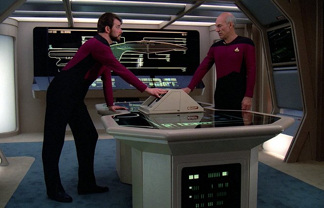 Star Trek: La nueva generación - Season 2 - Where Silence Has Lease - De la película - Jonathan Frakes, Patrick Stewart