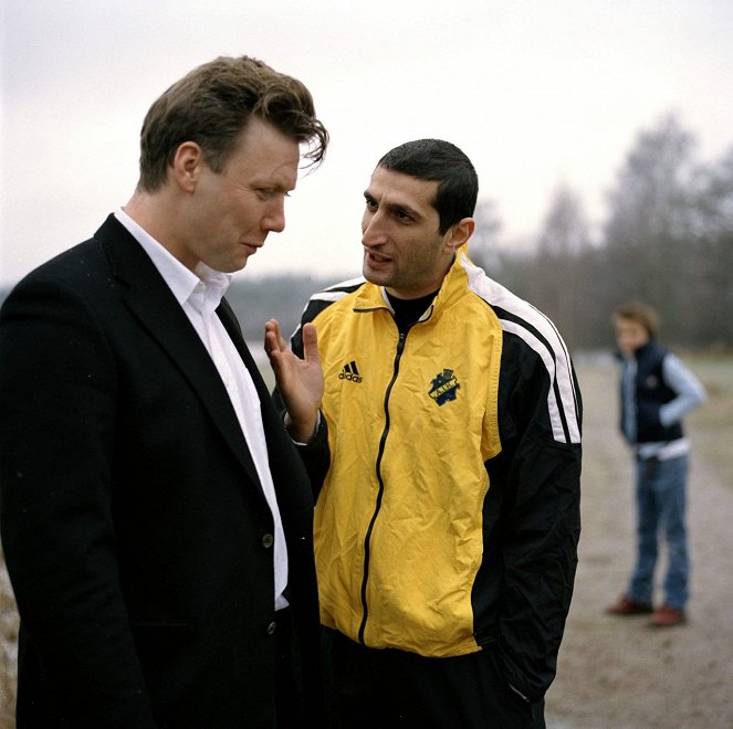 Day and Night - Photos - Mikael Persbrandt, Fares Fares