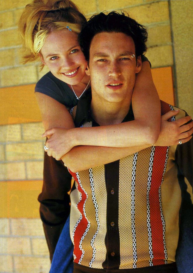 Heartbreak High - Promokuvat - Lara Cox, Callan Mulvey