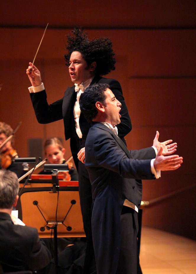 Gustavo Dudamel dirigiert das Los Angeles Philharmonic Orchestra - Filmfotos - Gustavo Dudamel, Juan Diego Flórez