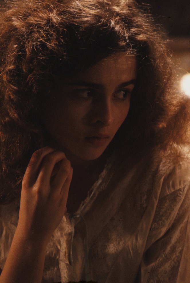 Izba s vyhliadkou - Z filmu - Helena Bonham Carter