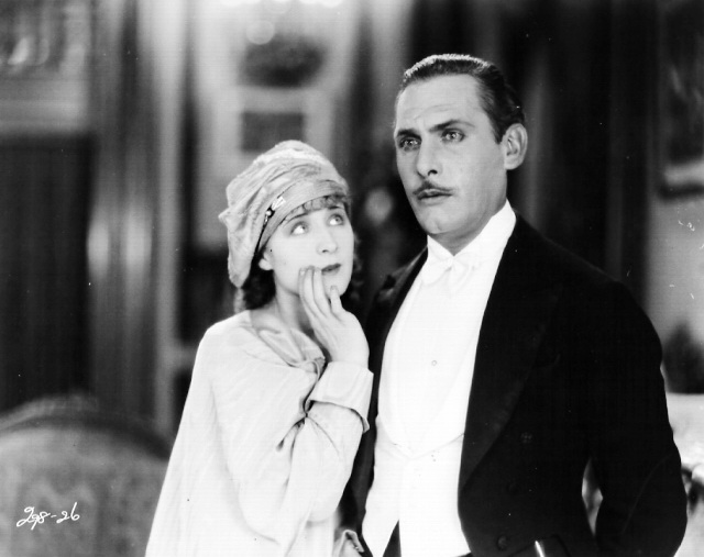 The Demi-Bride - Filmfotók - Norma Shearer, Lew Cody