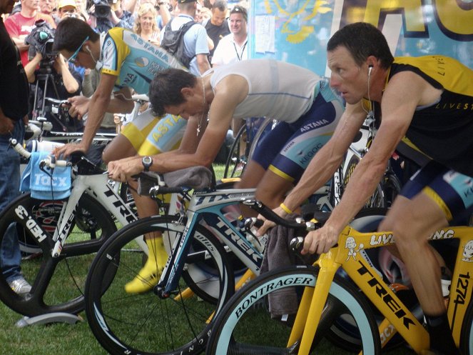 Lance Armstrong: Najväčší dopingový škandál - Z filmu
