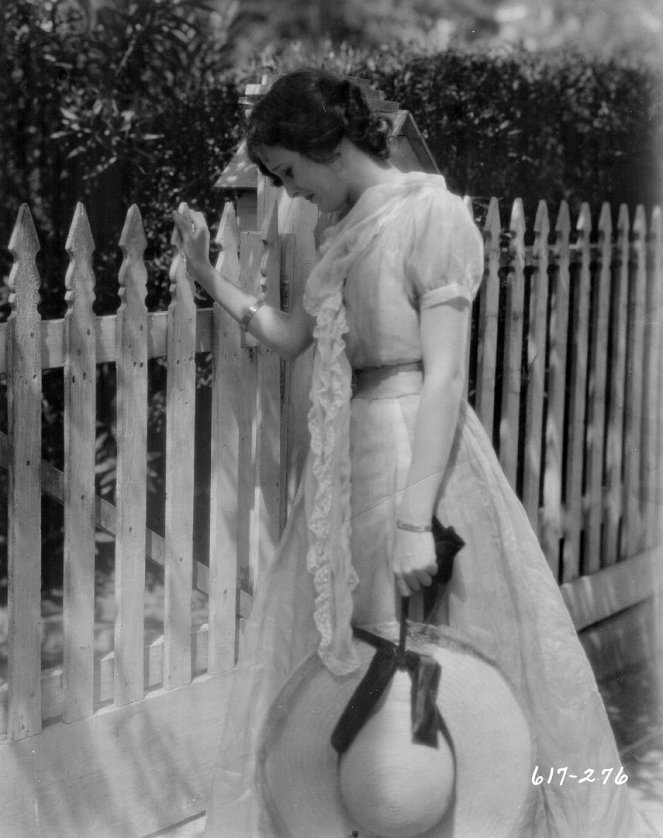 The Rough Riders - Filmfotók - Mary Astor