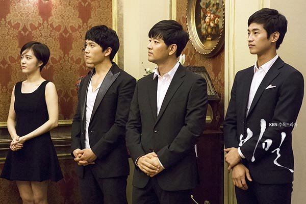 Bimil - De la película - Jin-seong Yang, Seong Ji, Soo-bin Bae, Woong Choi