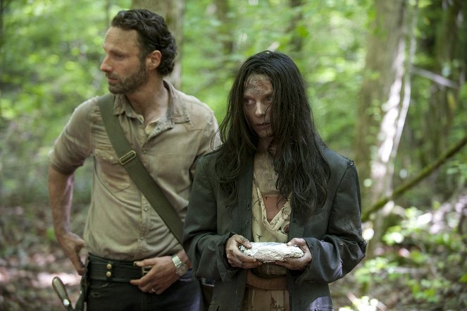 The Walking Dead - 30 Days Without an Accident - Photos - Andrew Lincoln, Kerry Condon