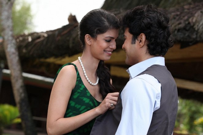 Table 21 - Photos - Tina Desai, Rajeev Khandelwal