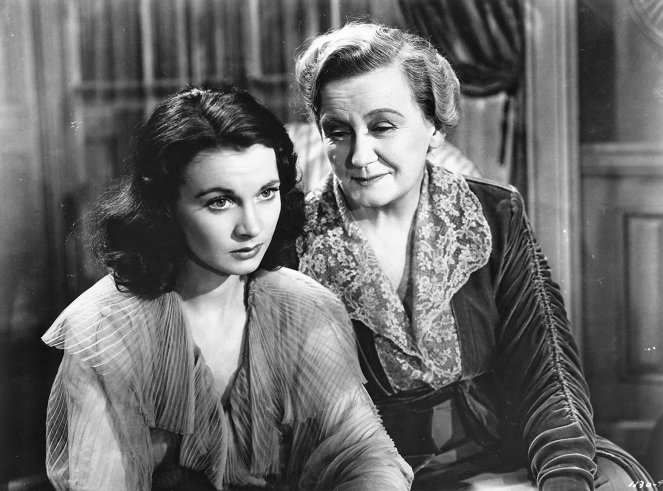 Waterloo Bridge - Filmfotos - Vivien Leigh, Lucile Watson