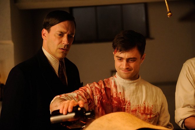 A Young Doctor's Notebook and Other Stories - Season 2 - Episode 1 - Film - Jon Hamm, Daniel Radcliffe