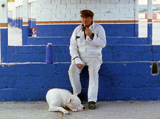 Bombón: El perro - Van film - Juan Villegas