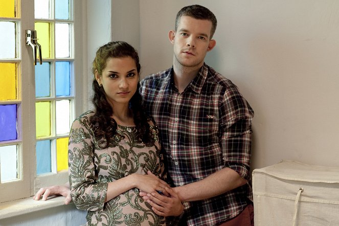 What Remains - Promoción - Amber Rose Revah, Russell Tovey
