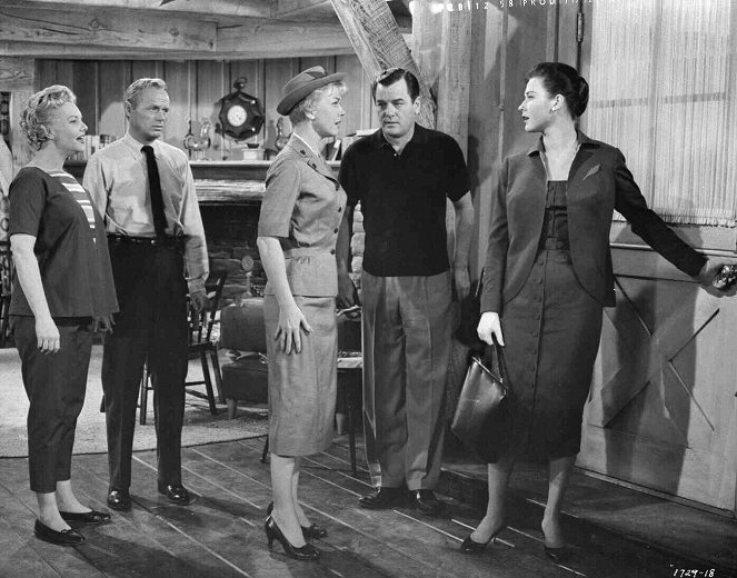 Père malgré lui - Film - Elisabeth Fraser, Richard Widmark, Doris Day, Gig Young, Gia Scala