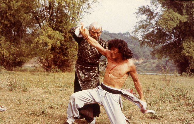 Revenge of the Dragon - Photos - Shi-Kwan Yen, Jackie Chan