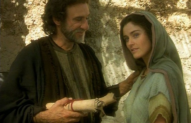 The Bible: Esther - Photos - F. Murray Abraham, Louise Lombard