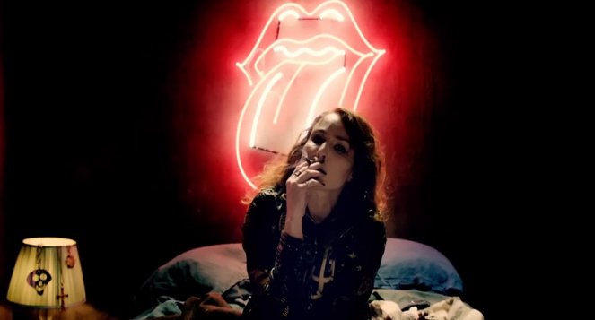 Rolling Stones: Doom and Gloom - Do filme - Noomi Rapace