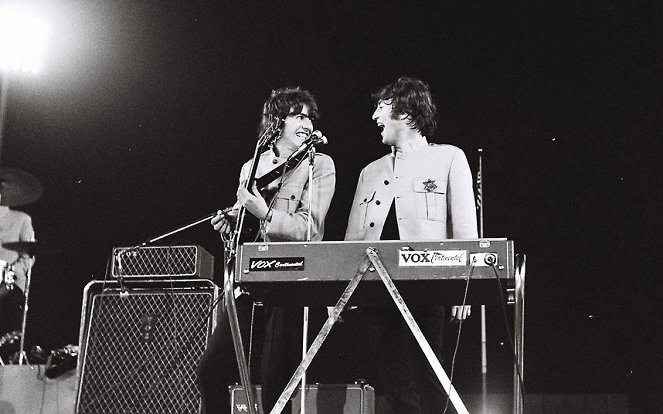 The Beatles at Shea Stadium - Photos - George Harrison, John Lennon