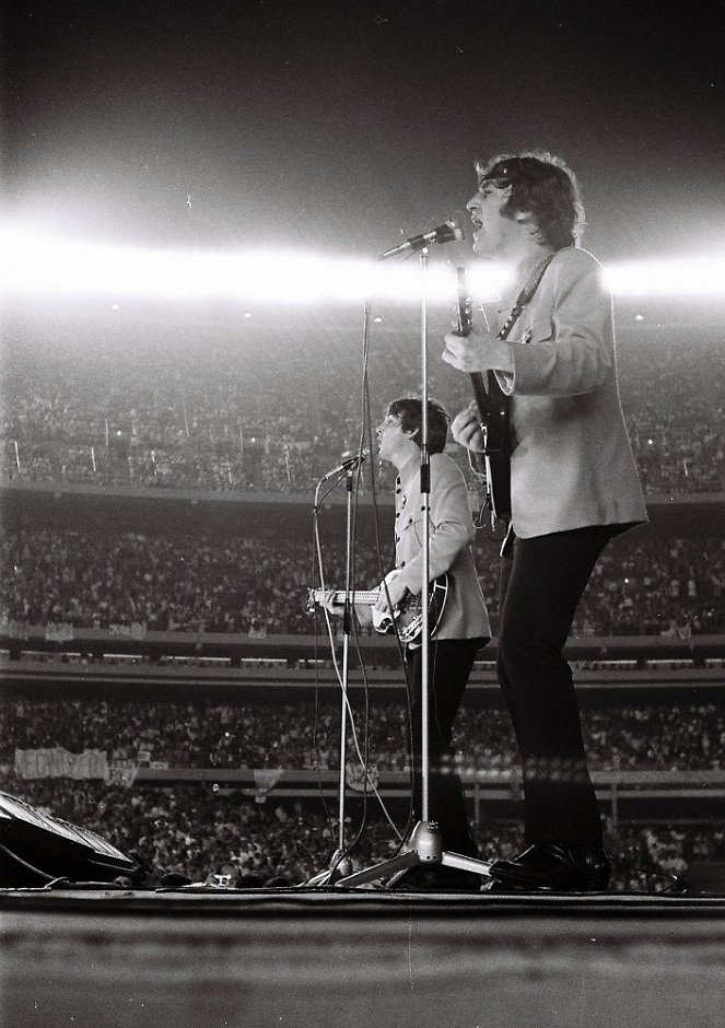 The Beatles at Shea Stadium - Kuvat elokuvasta - Paul McCartney, John Lennon