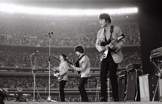 The Beatles at Shea Stadium - Van film - Paul McCartney, George Harrison, John Lennon