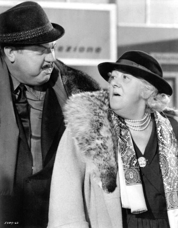 The V.I.P.s - Photos - Orson Welles, Margaret Rutherford