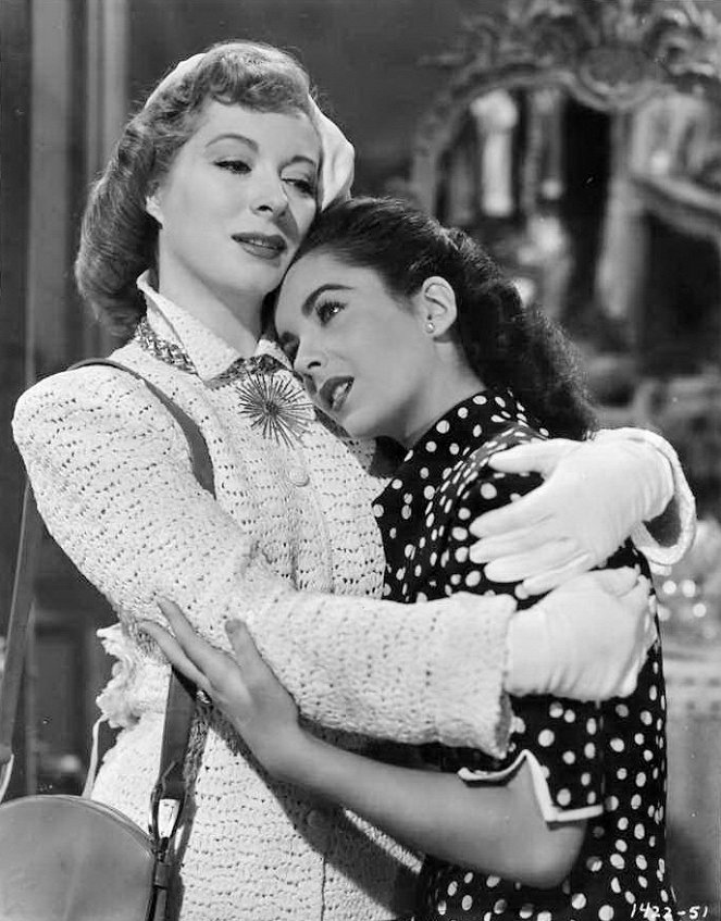 Vanha rakkaus ei ruostu - Kuvat elokuvasta - Greer Garson, Elizabeth Taylor