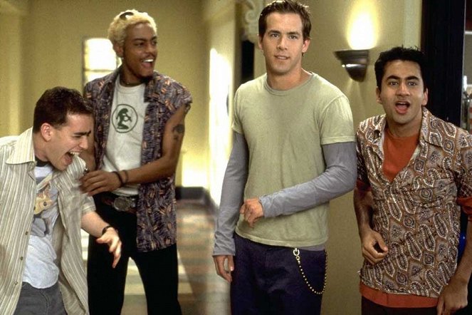 Wieczny student - Z filmu - Jason Winer, Teck Holmes, Ryan Reynolds, Kal Penn