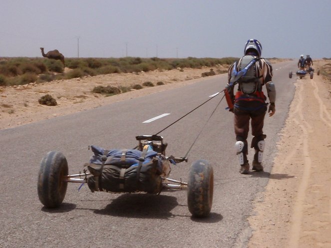 Mad Way South – The Sahara Challenge - Van film
