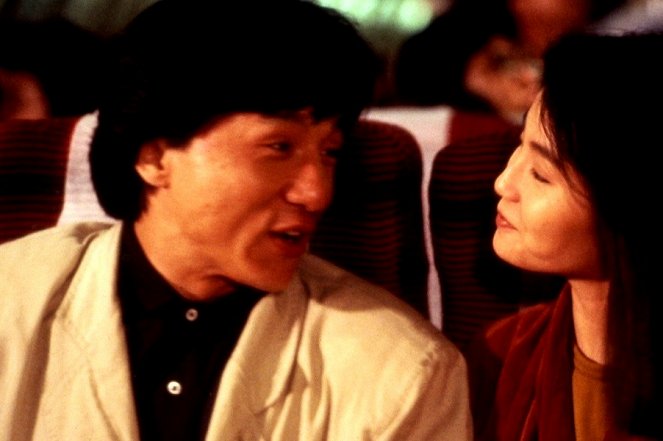 Jing cha gu shi 2 - Van film - Jackie Chan, Maggie Cheung