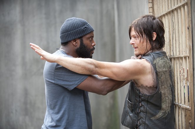 The Walking Dead - Isolation - Photos - Chad L. Coleman, Norman Reedus