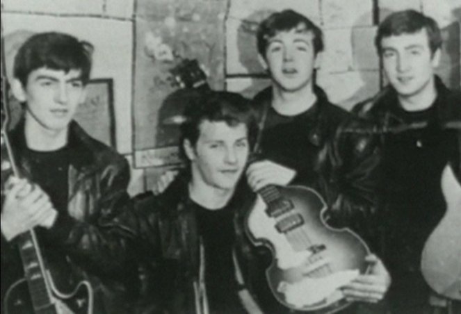 The Beatles - eksplozja - Z filmu - George Harrison, Pete Best, Paul McCartney, John Lennon