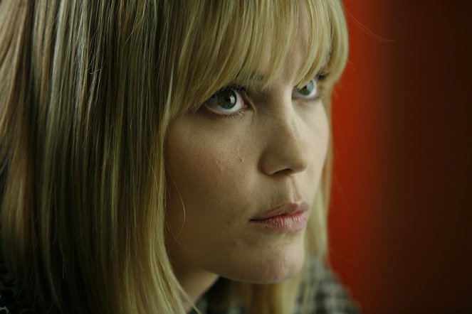 Miss Nobody - De la película - Leslie Bibb