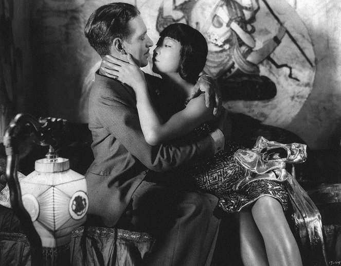 Piccadilly - Filmfotók - Jameson Thomas, Anna May Wong