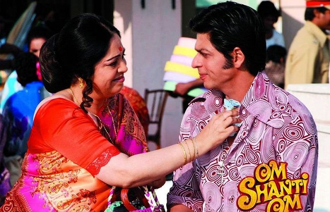 Om Shanti Om - Vitrinfotók - Kiron Kher, Shahrukh Khan