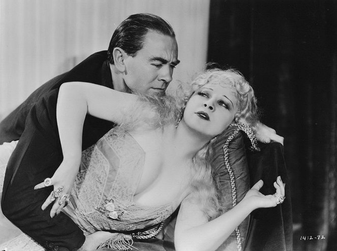 She Done Him Wrong - Van film - Owen Moore, Mae West