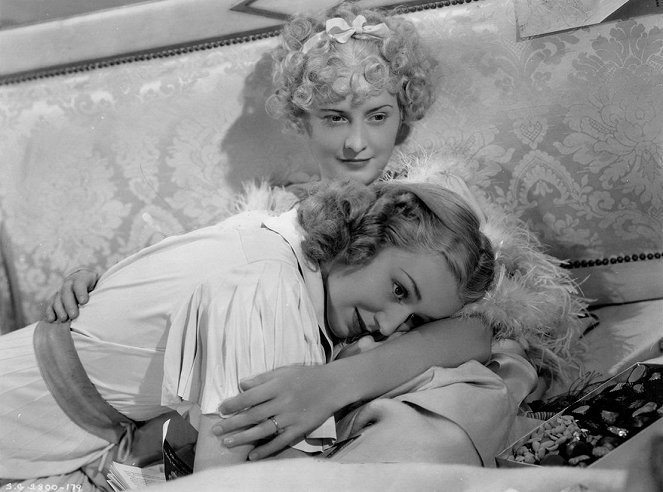 Asszony a lejtőn - Filmfotók - Anne Shirley, Barbara Stanwyck