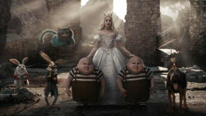Alice in Wonderland - Van film - Anne Hathaway